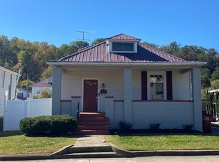 325 Etna St, Russell, KY 41169