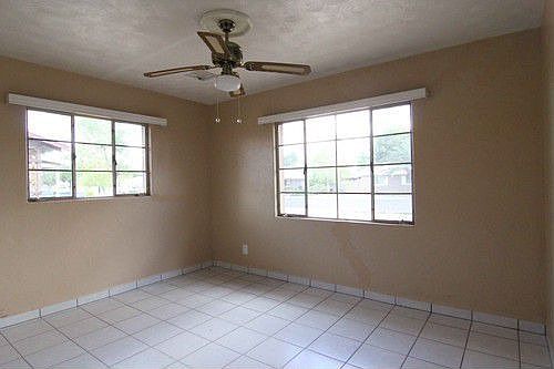 4th image of 2808 W Montebello Ave