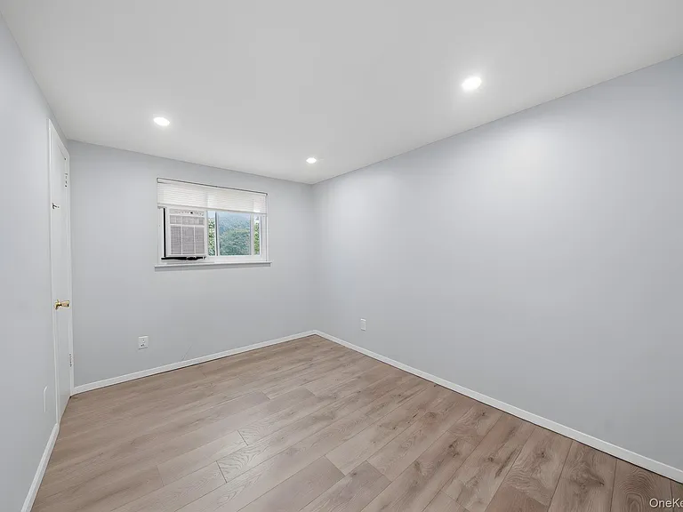 57 Pearl St — Photo 9