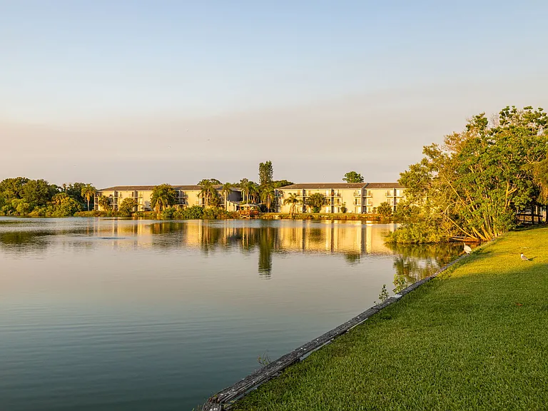 Lakes at Largo Apartments — Photo 14