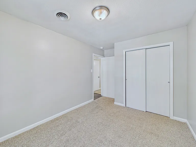 29 Rosewood Dr-14_07012026