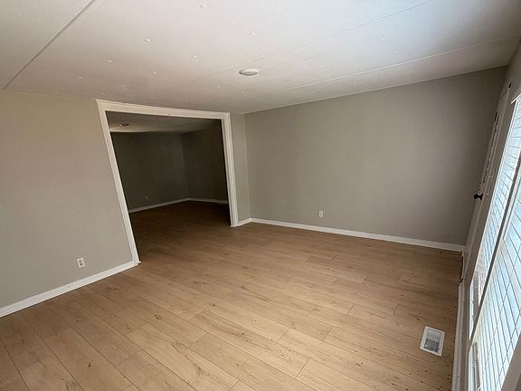 5th image of 851 Ebenezer Rd