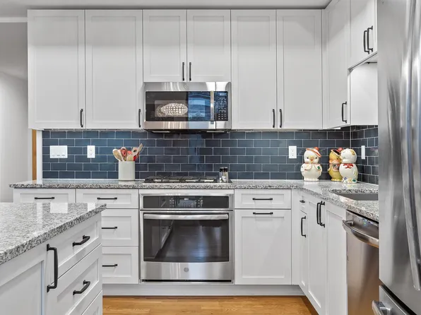 1240 S 2nd St Unit 203, Minneapolis, MN 55415