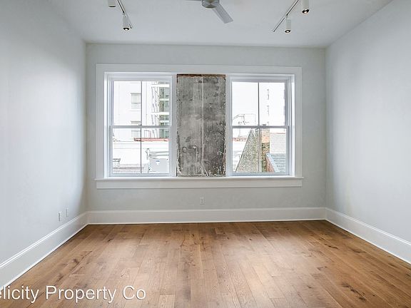 4th image of 221 Chartres St #221