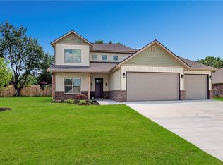 1102 Sandalwood Pl, Rogers, AR 72758