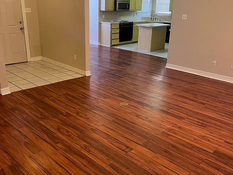 410 Justice Ave — Photo 4