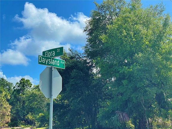 4th image of 18401 Daysland AVE
