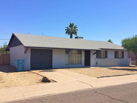 2nd image of 3830 W Glendale Ave
