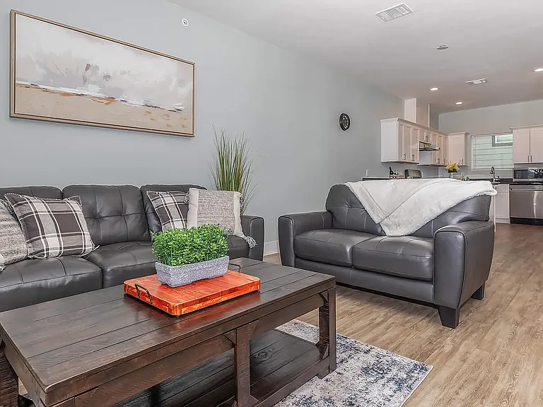 Argo Pointe Apartments — Photo 9