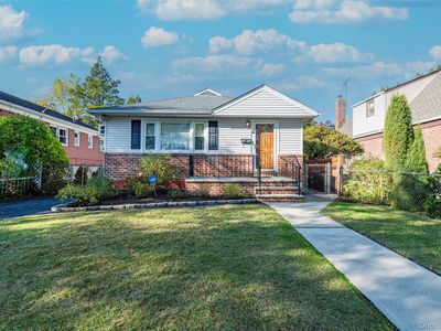 79-12 268th Street, Glen Oaks, NY, 11004