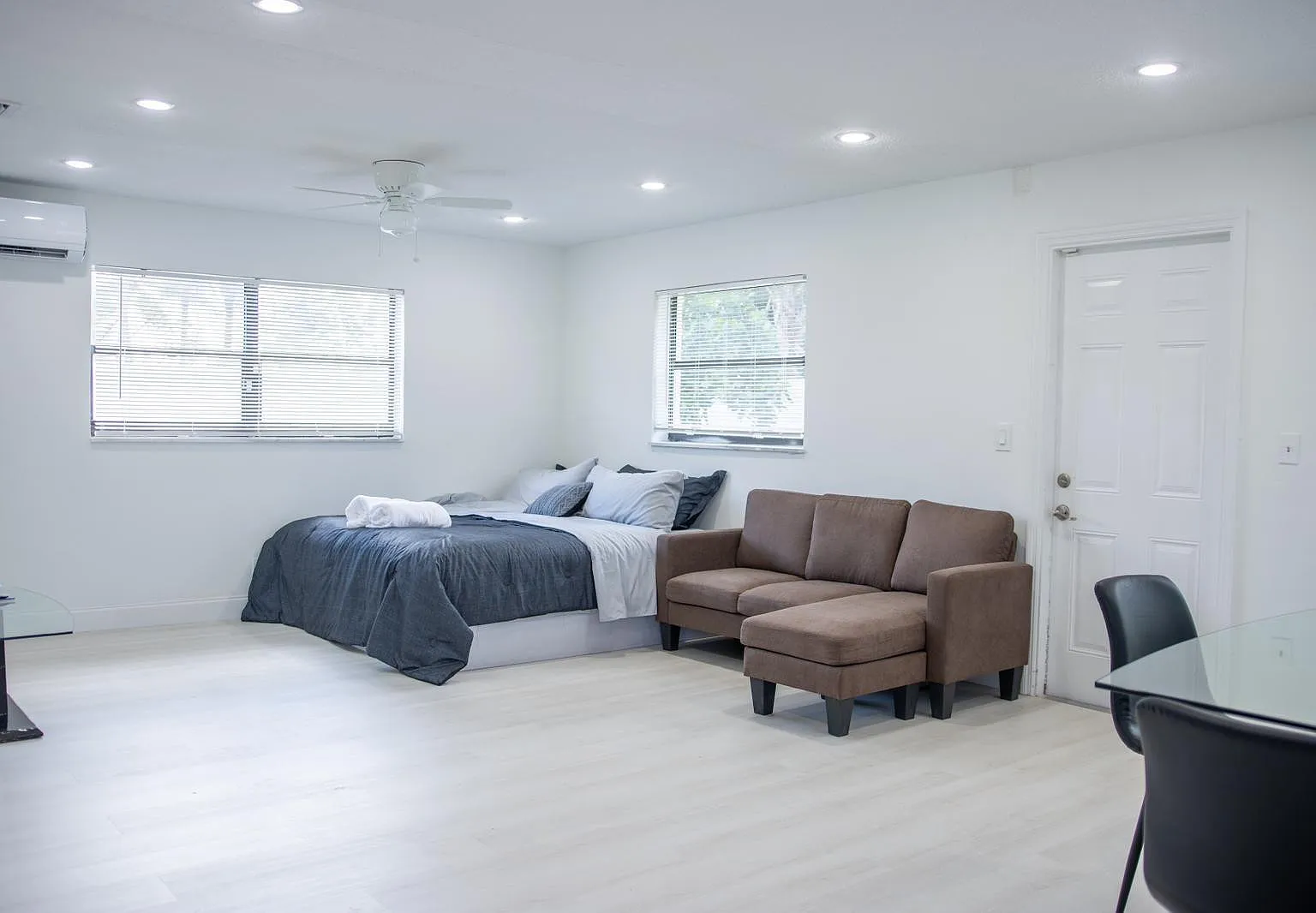 Studio, 1.0 bath, 400 sqft, $1,550 — Photo 4
