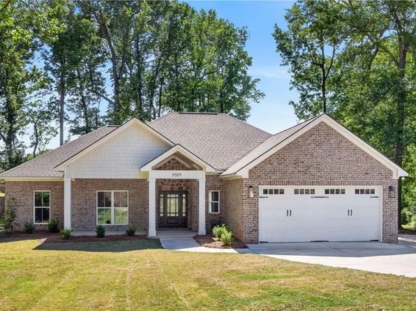 5509 Summerville Rd, Phenix City, AL 36870