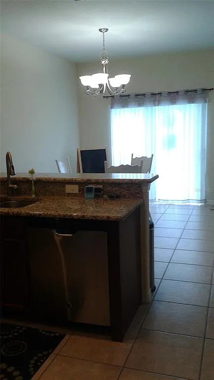 3 bed, 2.5 bath, 1626 sqft, $2,250 — Photo 3