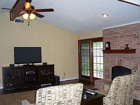 4th image of 2624 Winterlake Dr