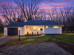 6321 Barton Rd, North Olmsted, OH 44070