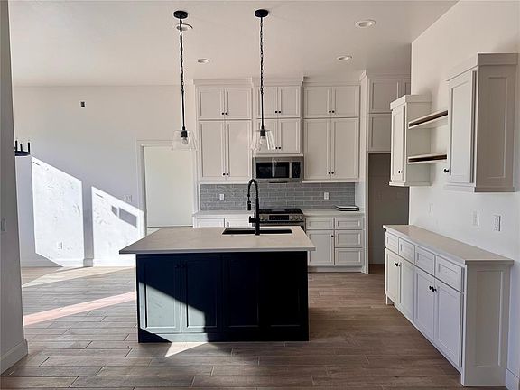 4th image of 12700 Cobblestone Curve Rd