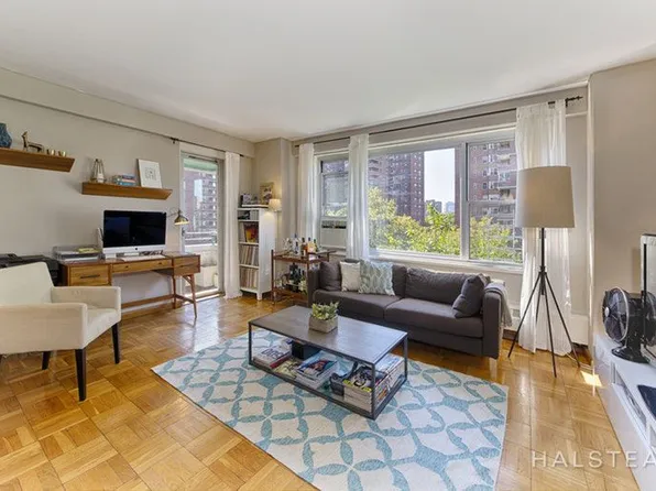 477 Fdr Drive image 1 of 8