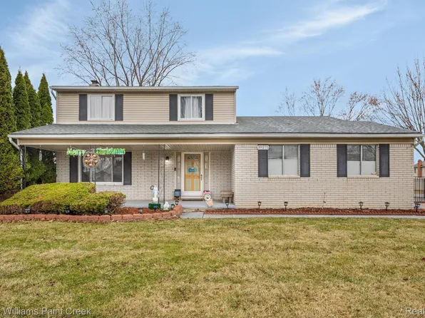 39275 Della Rosa Dr, Sterling Heights, MI 48313