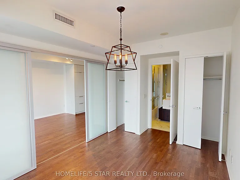 1 Bloor St E #4407 — Photo 13