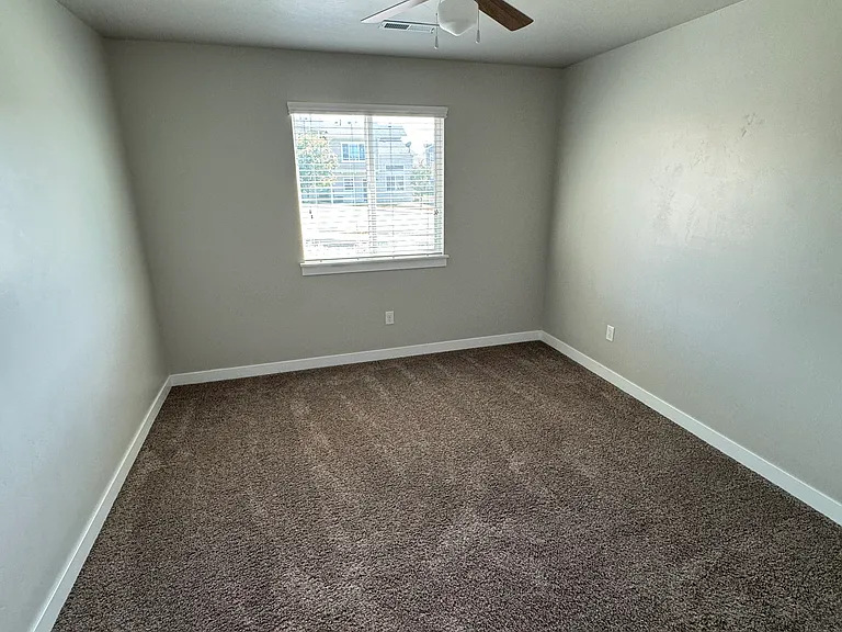 741 W Gallant Dr — Photo 25