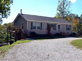 179 King Cemtery Rd, Irvine, KY 40336