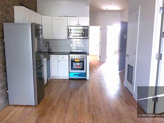 2nd image of 490 Macdonough St #1