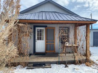 221 S 6th St, Challis, ID 83226