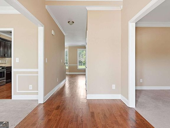 2nd image of 3475 Golfe Links Dr