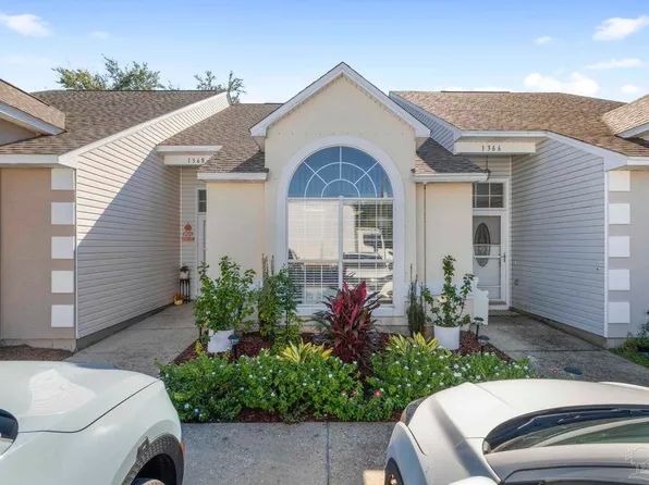 1368 Redwood Ln, Gulf Breeze, FL 32563