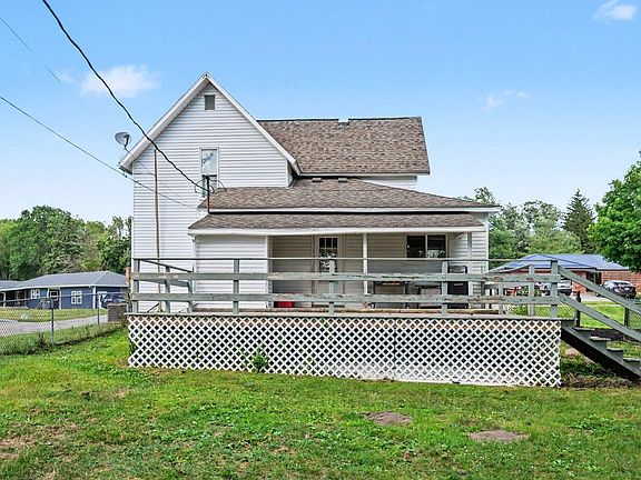 3rd image of 1031 N Huntington St