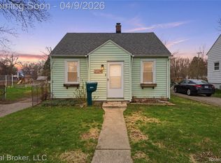 23241 Hill Ave, Warren, MI