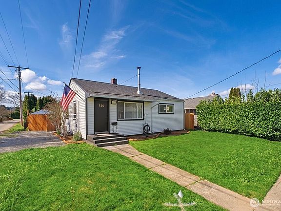 3rd image of 720 9th Street SW