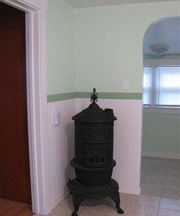 3rd image of 1107 School St