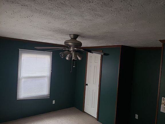 5th image of 327 Cattail Ln