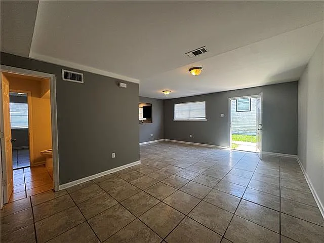 937 E Monterey Ct #D — Photo 8