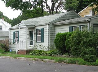 100 Wisteria St, Edison, NJ 08817