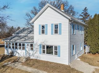 5062 Breezewood Ln, Winneconne, WI 54986