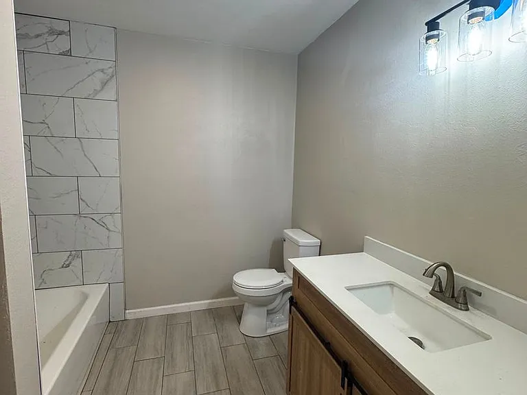 1602 E Sparkman Rd — Photo 16