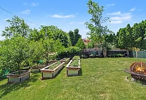 350 Hollywood Dr — Photo 19