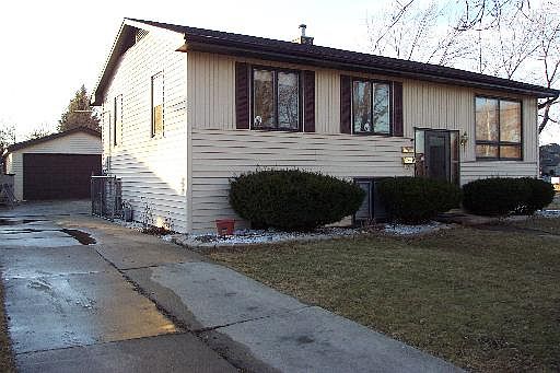 1st image of 16700 S Oketo Ave