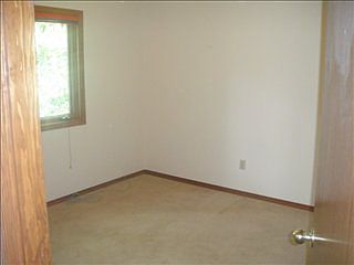 2nd image of 416 E Pointes Dr E
