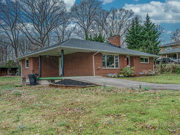 3rd image of 3764 Ellen Dr
