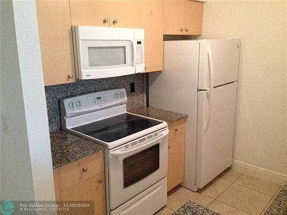 2nd image of 2564 Centergate Dr APT 303