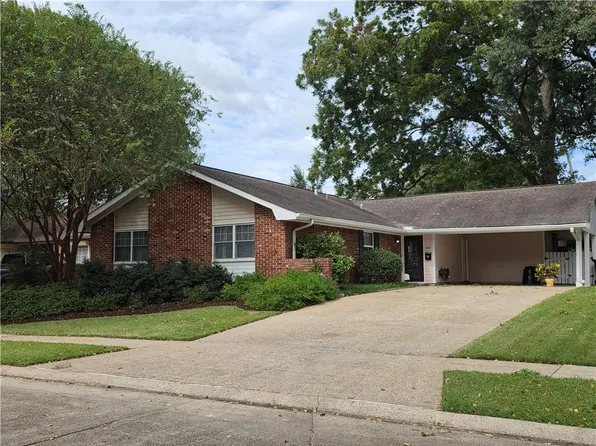 5800 Brighton Pl, New Orleans, LA 70131