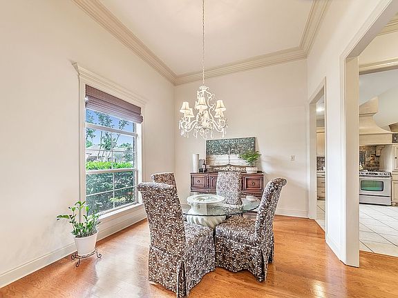 2nd image of 512 Cypress Cv