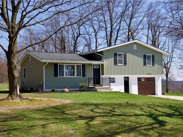 3007 Wilbanks Dr, Barberton, OH 44203