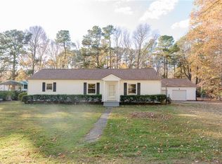 119 Edith Ln, Yorktown, VA 23692