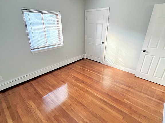 5th image of 580 Bridge St #11