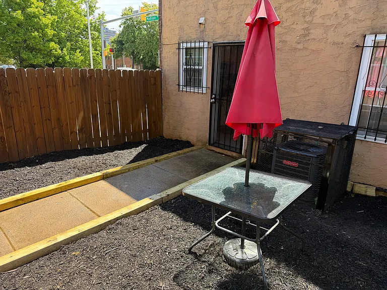 1234 E Madison St — Photo 18