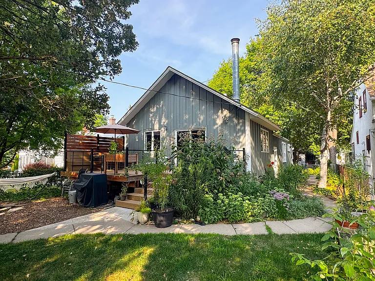 minimal lawn to maintain
